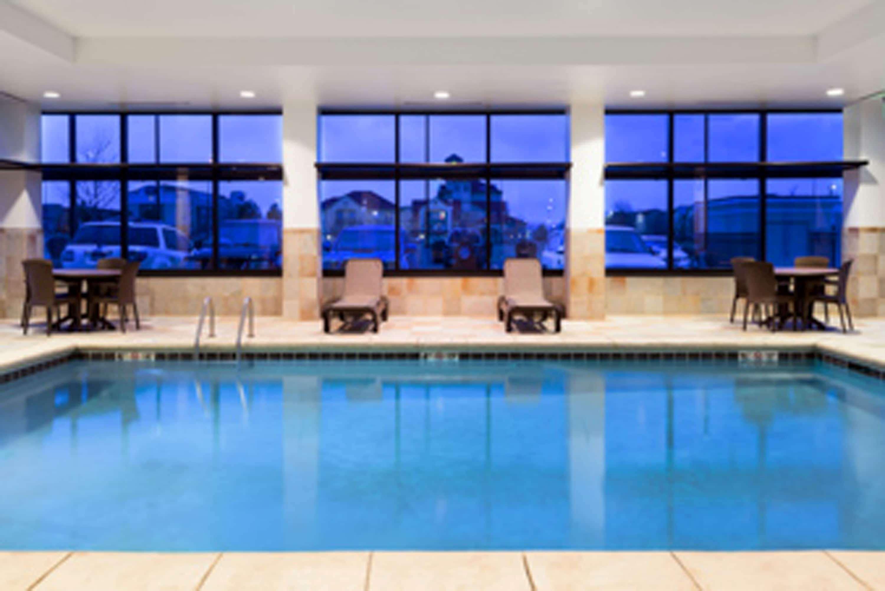Baymont By Wyndham Denver International Airport Bagian luar foto