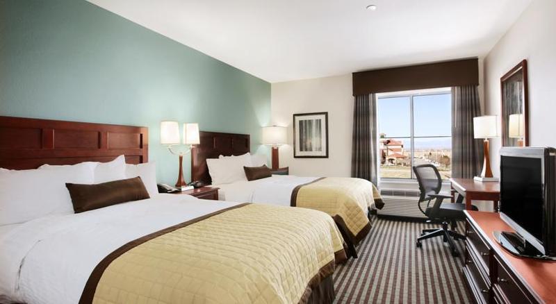 Baymont By Wyndham Denver International Airport Bagian luar foto